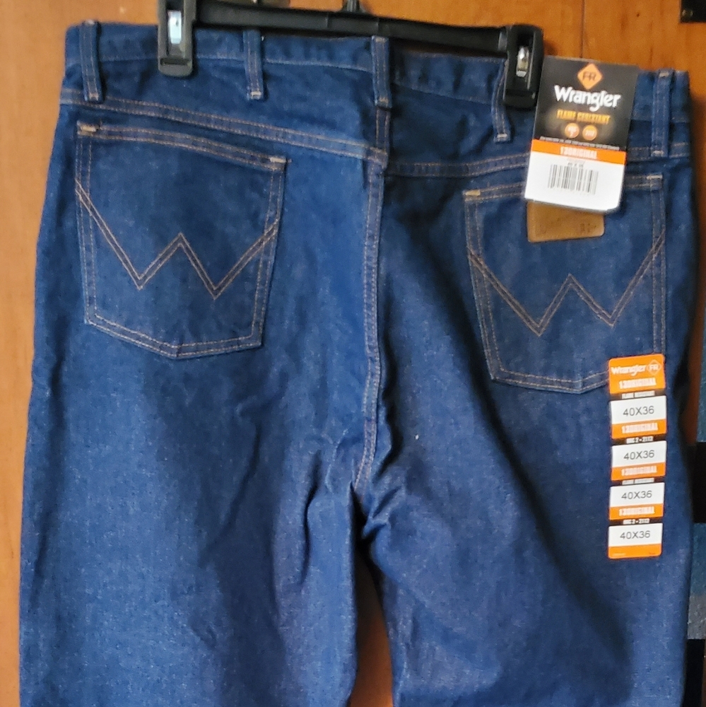 BRAND NEW WITH TAGS WRANGLER FR JEANS